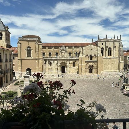 Hostal Restaurante Boccalino Леон Экстерьер фото