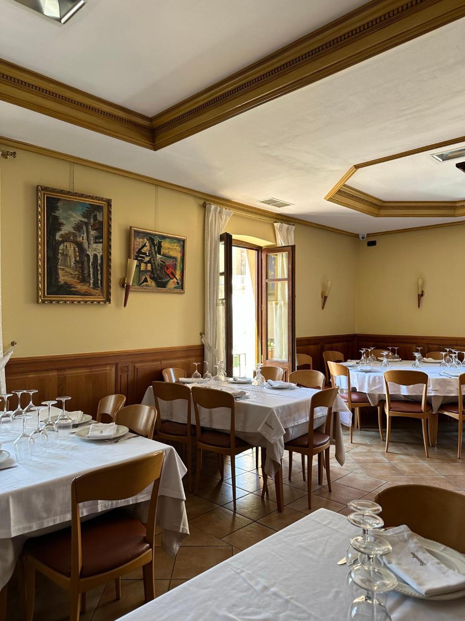 Hostal Restaurante Boccalino Леон Экстерьер фото