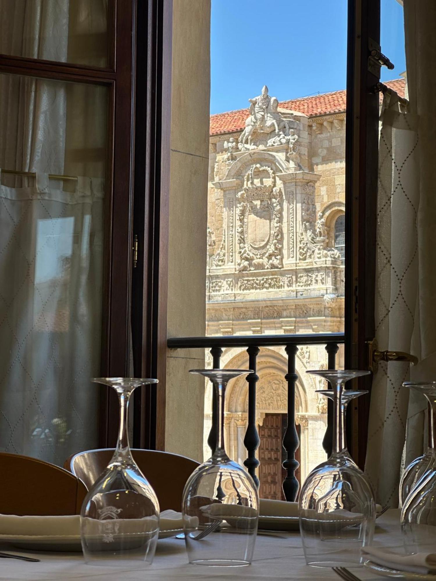 Hostal Restaurante Boccalino Леон Экстерьер фото
